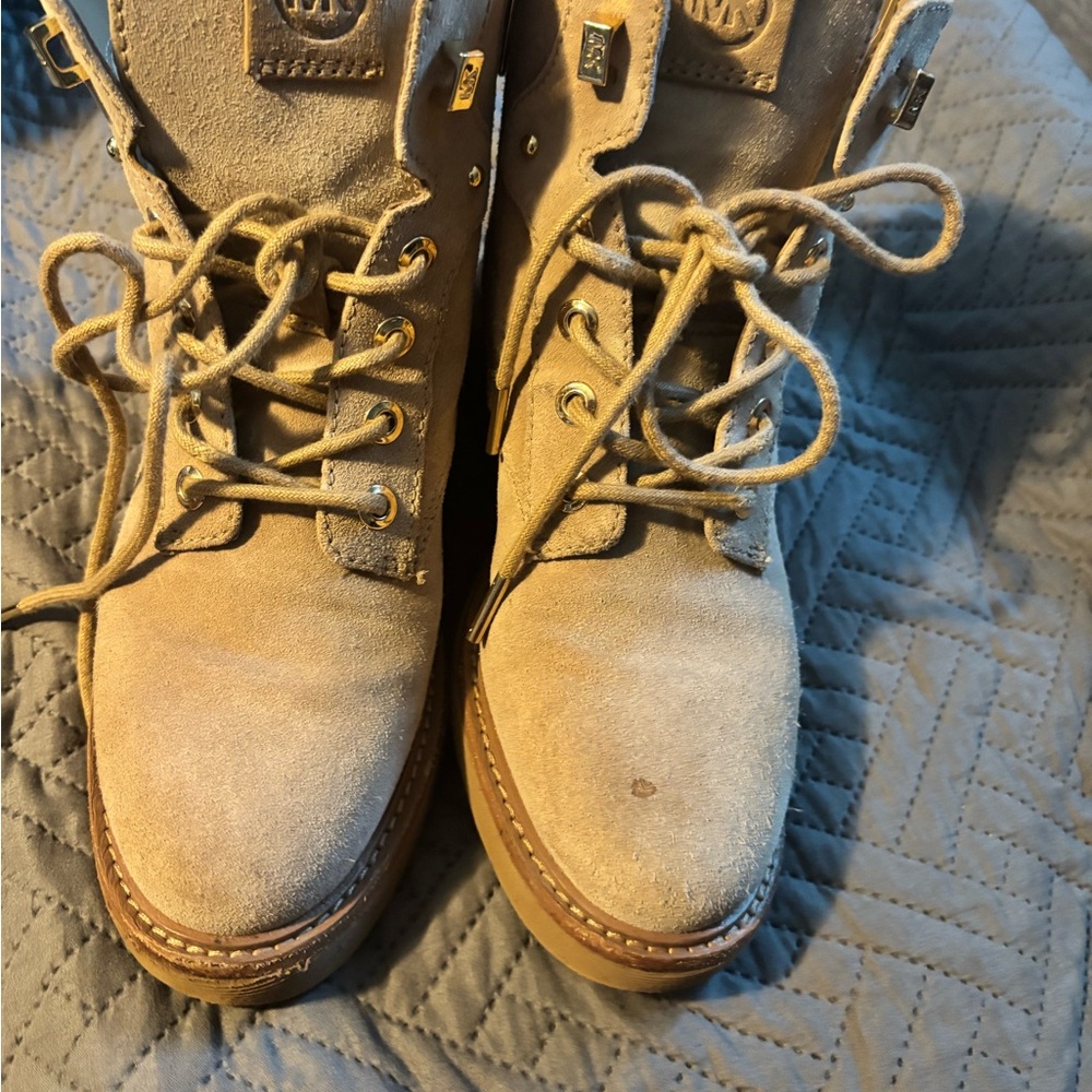 Michael Kors Women Tan Boots